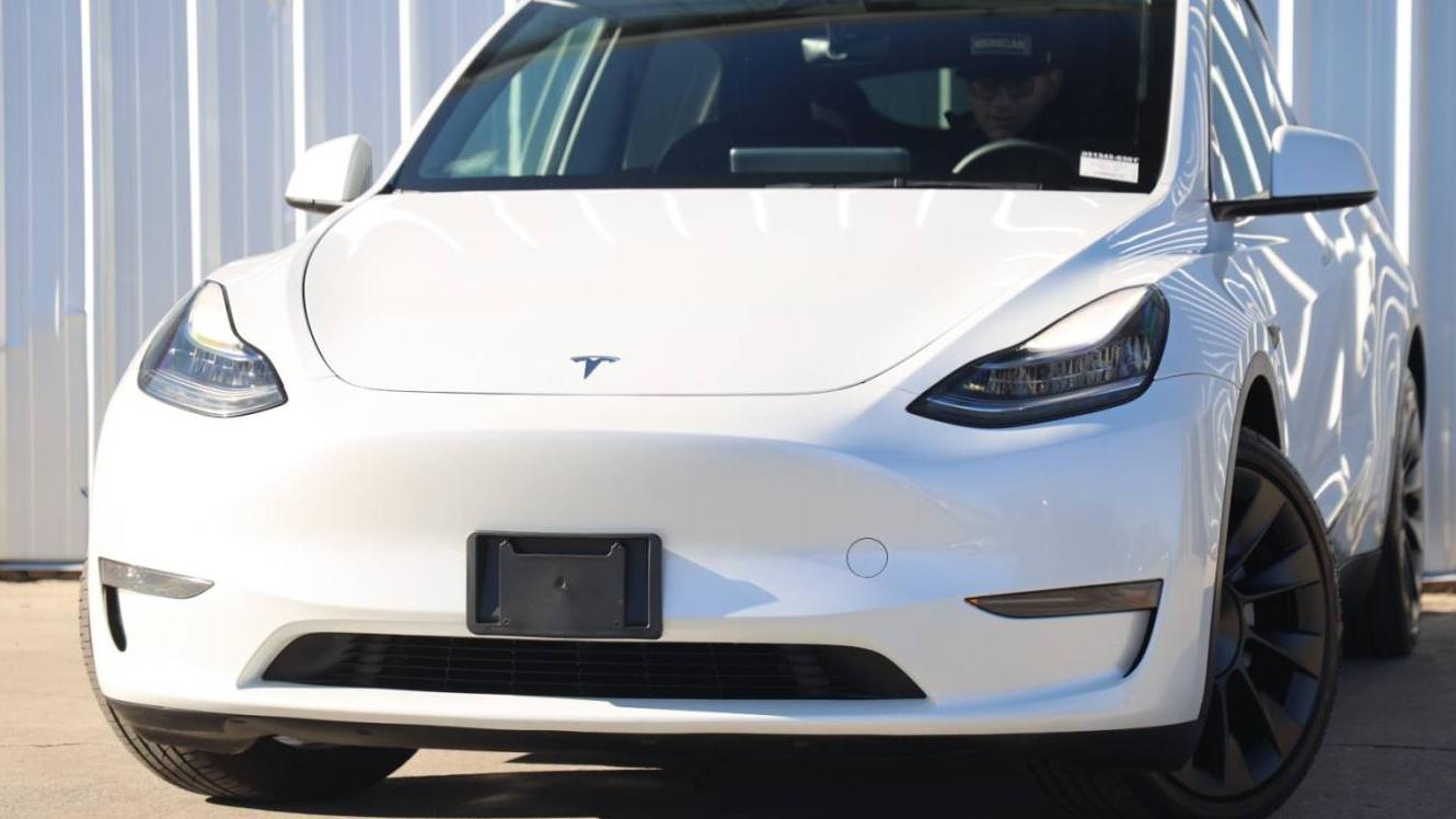 TESLA MODEL Y 2023 7SAYGDEEXPA031343 image